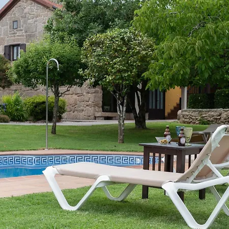 Βίλα With A Pool Rias Baixas *