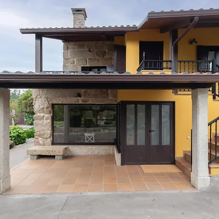 Βίλα With A Pool Rias Baixas *