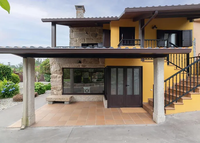 빌라 With A Pool Rias Baixas *