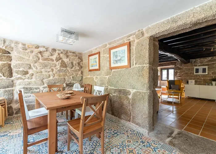 With A Pool Rias Baixas 빌라 *